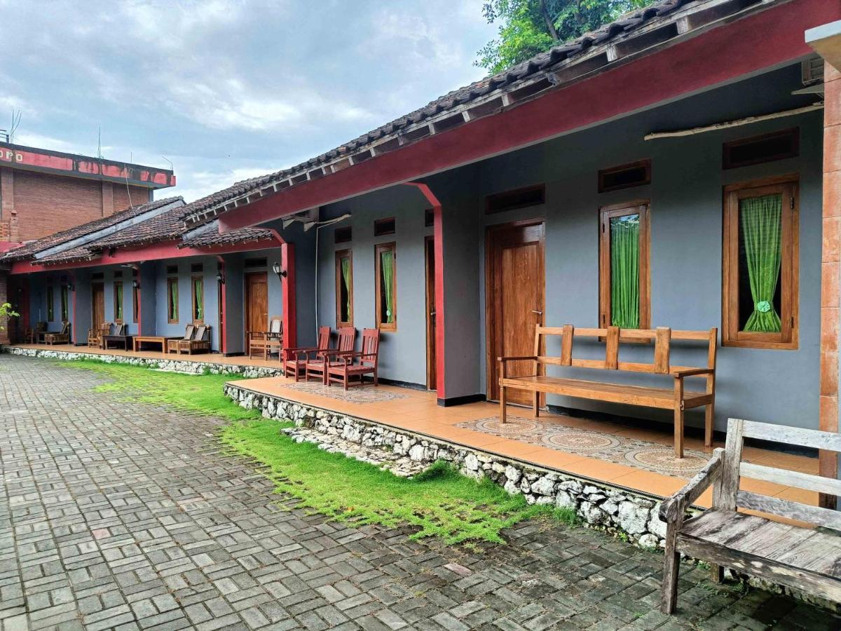 Jogo Segoro Homestay Mitra Reddoorz Near Pantai Sundak Gunungkidul Ngandong Dış mekan fotoğraf