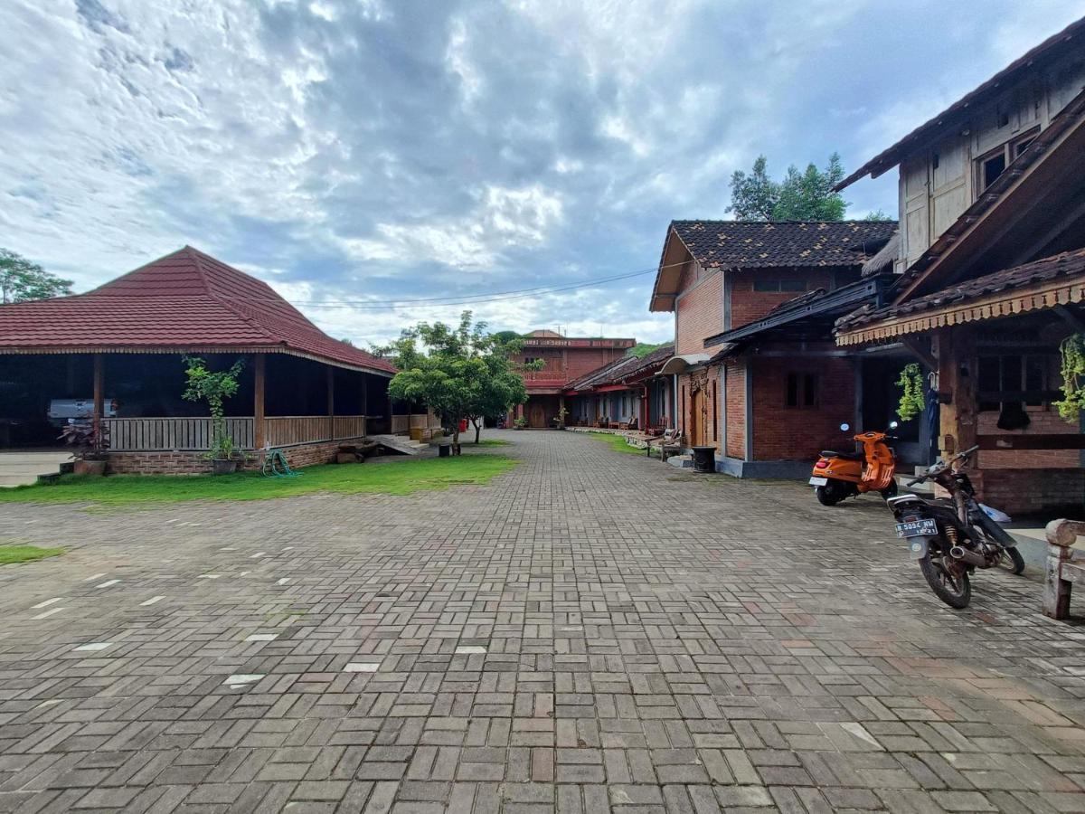 Jogo Segoro Homestay Mitra Reddoorz Near Pantai Sundak Gunungkidul Ngandong Dış mekan fotoğraf