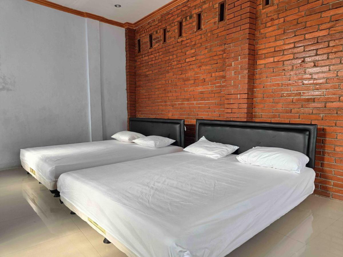 Jogo Segoro Homestay Mitra Reddoorz Near Pantai Sundak Gunungkidul Ngandong Dış mekan fotoğraf